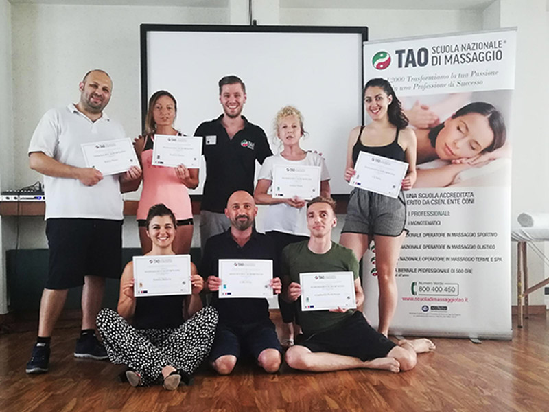 allievi corso massaggio californiano